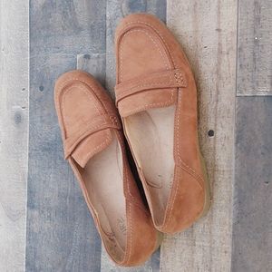 Naturalizer Dannah Faux Suede Brown Loafer sz 9 wom